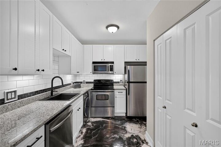 Property Photo:  5630 Pershing Avenue 16  MO 63112 