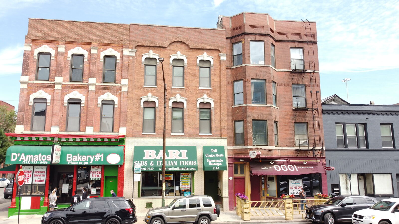 Property Photo: 1120 W Grand Avenue 2 IL 60642