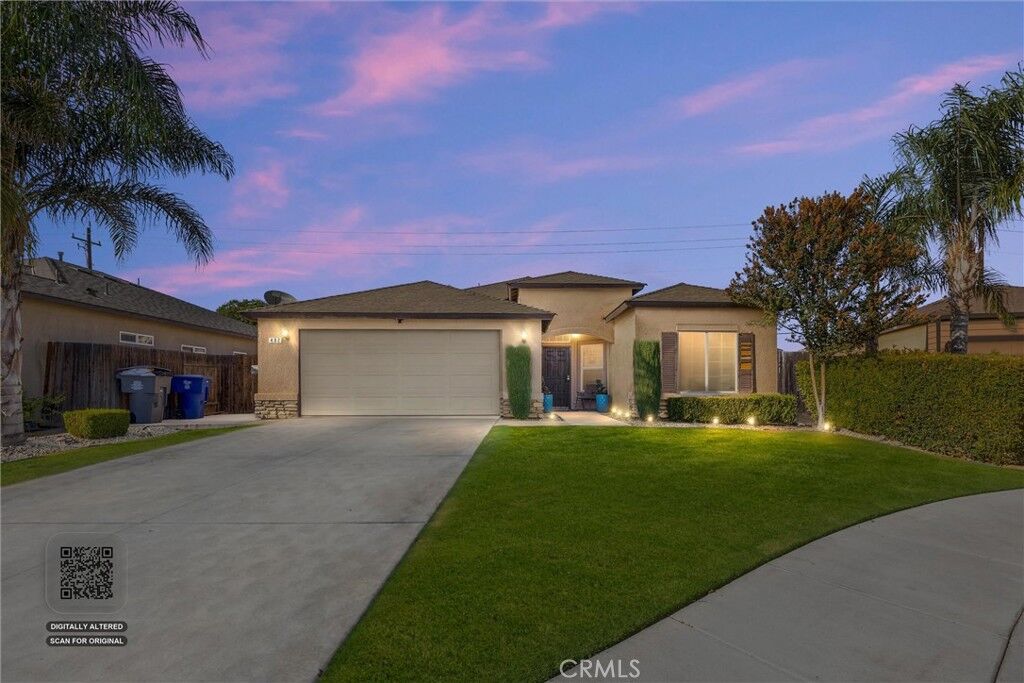 Property Photo:  402 Dagenham Court  CA 93307 