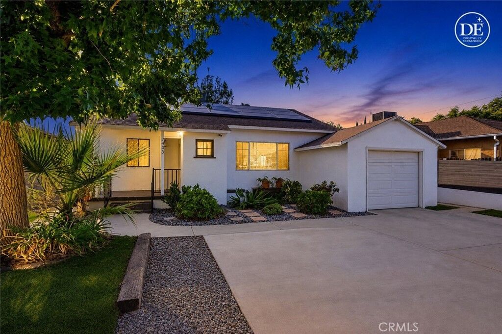 Property Photo:  7453 Blewett Avenue  CA 91406 