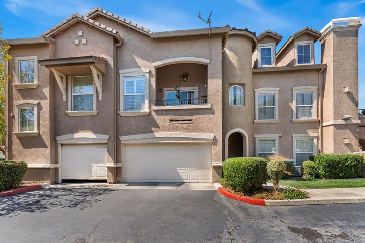 Property Photo:  5350 Dunlay Drive 3517  CA 95835 