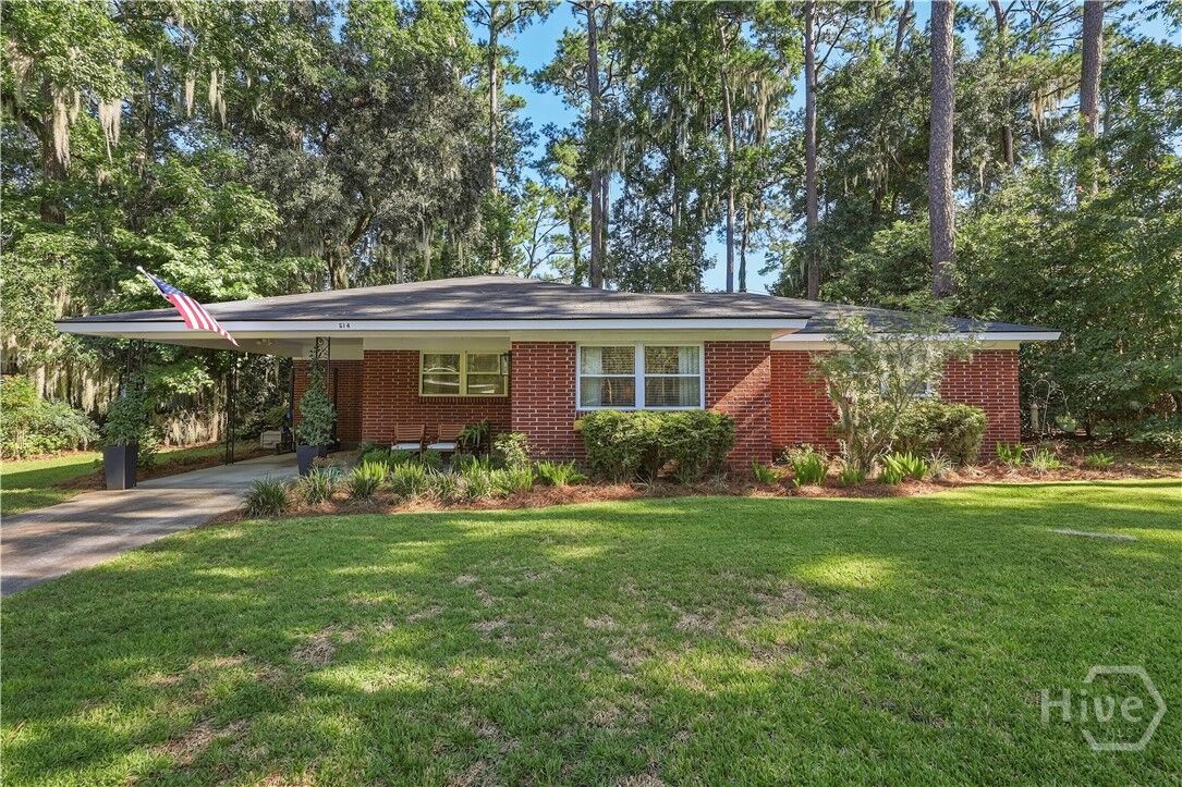 Property Photo:  614 Early Street  GA 31405 