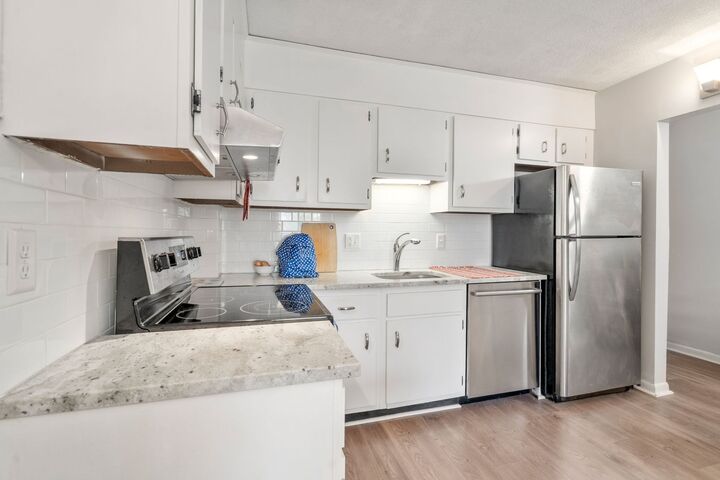 Property Photo: 164 Galen St 53 MA 02472
