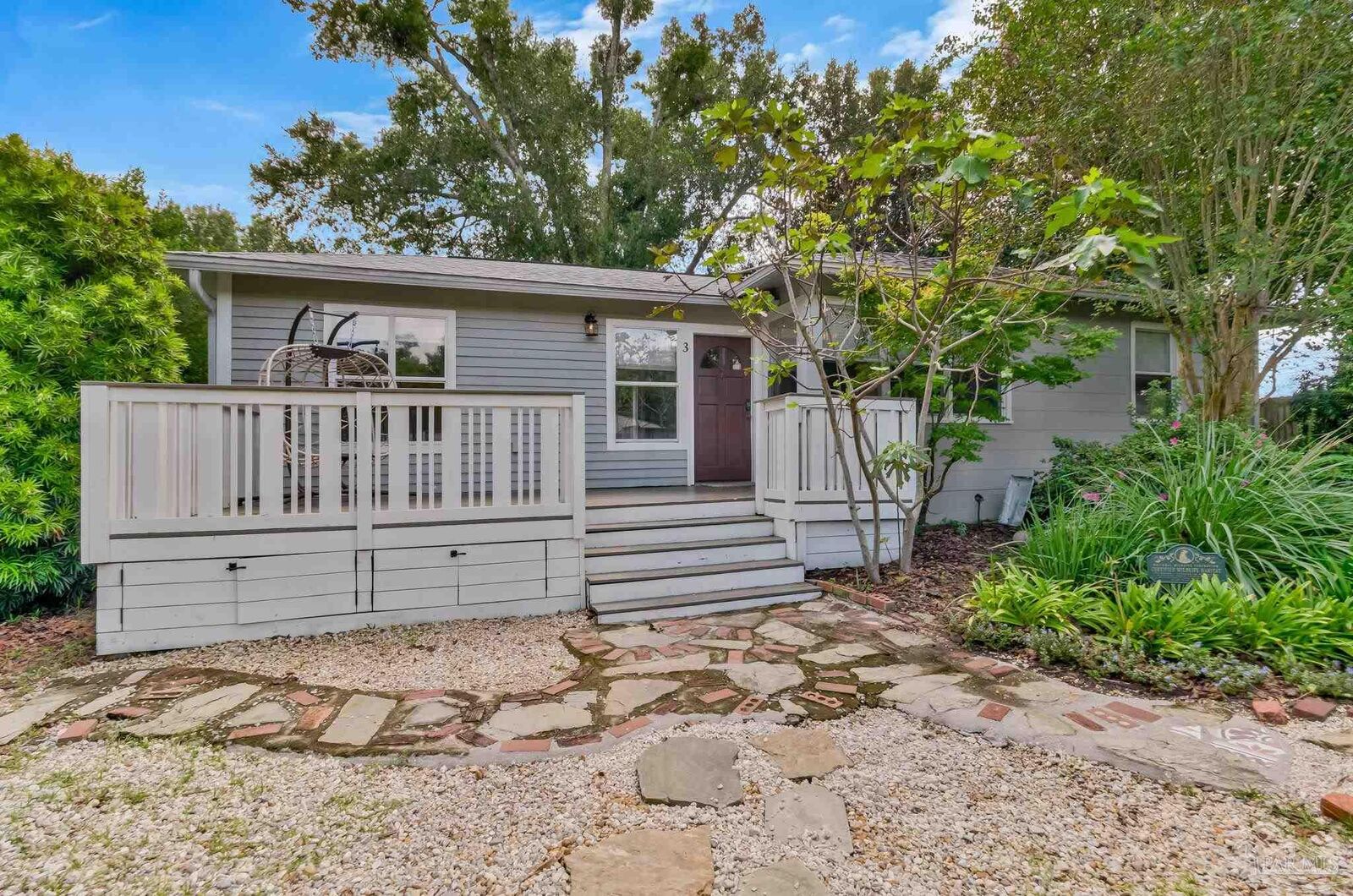 Property Photo:  3 Audusson Ave  FL 32507 