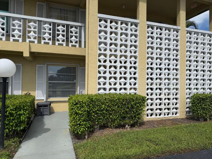 Property Photo:  1111 Lemon Tree Terrace 104  FL 33445 