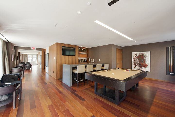 Property Photo:  400 5th Avenue 33H  NY 10018 