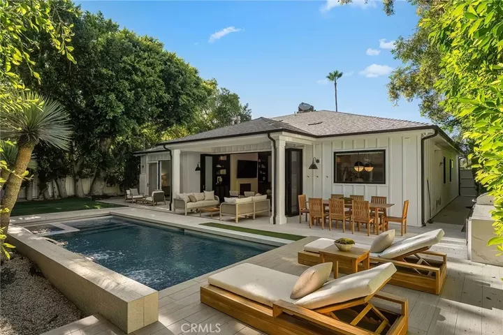 Property Photo: 16130 Otsego Street CA 91436