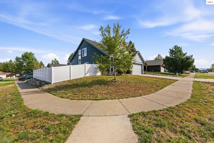 Property Photo: 7785 W Meadow Lark Ln ID 83858