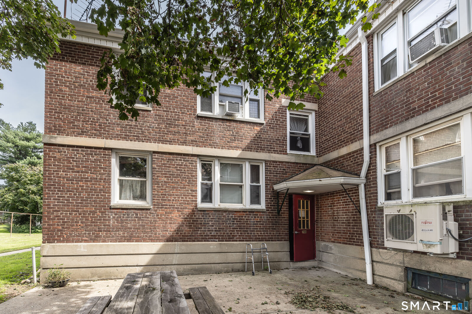 Property Photo:  744 Canaan Road Blg87 21  CT 06610 