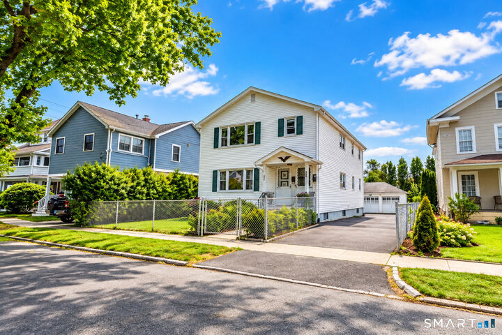 Property Photo:  326 Grovers Avenue  CT 06605 