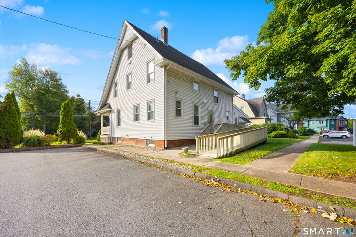 Property Photo:  658 Main Street 1st Floor  CT 06479 