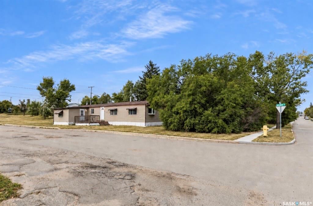 Property Photo:  219 Atlantic Avenue  SK S0L 1R0 