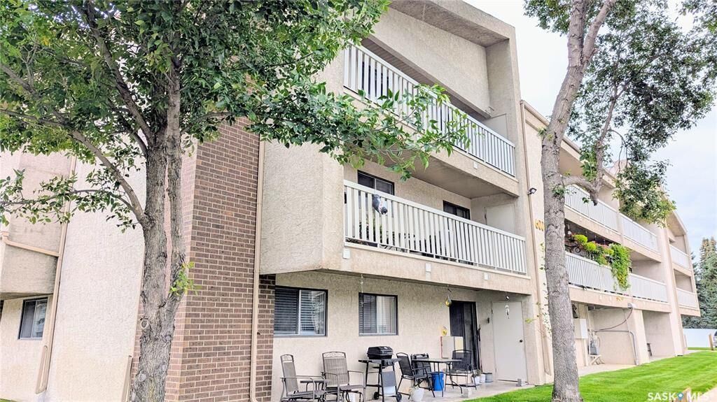 Property Photo: 310 Stillwater Drive 631 SK S7J 4H7