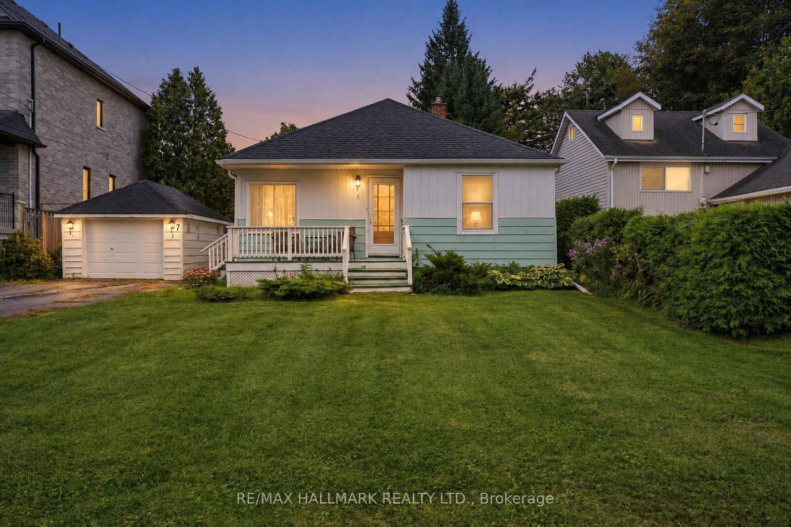 Property Photo:  7 George Street  ON L4E 2T4 
