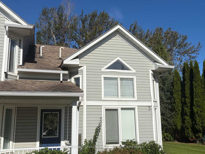 Property Photo:  295 Balsam Street 3  ON L9Y 5C1 