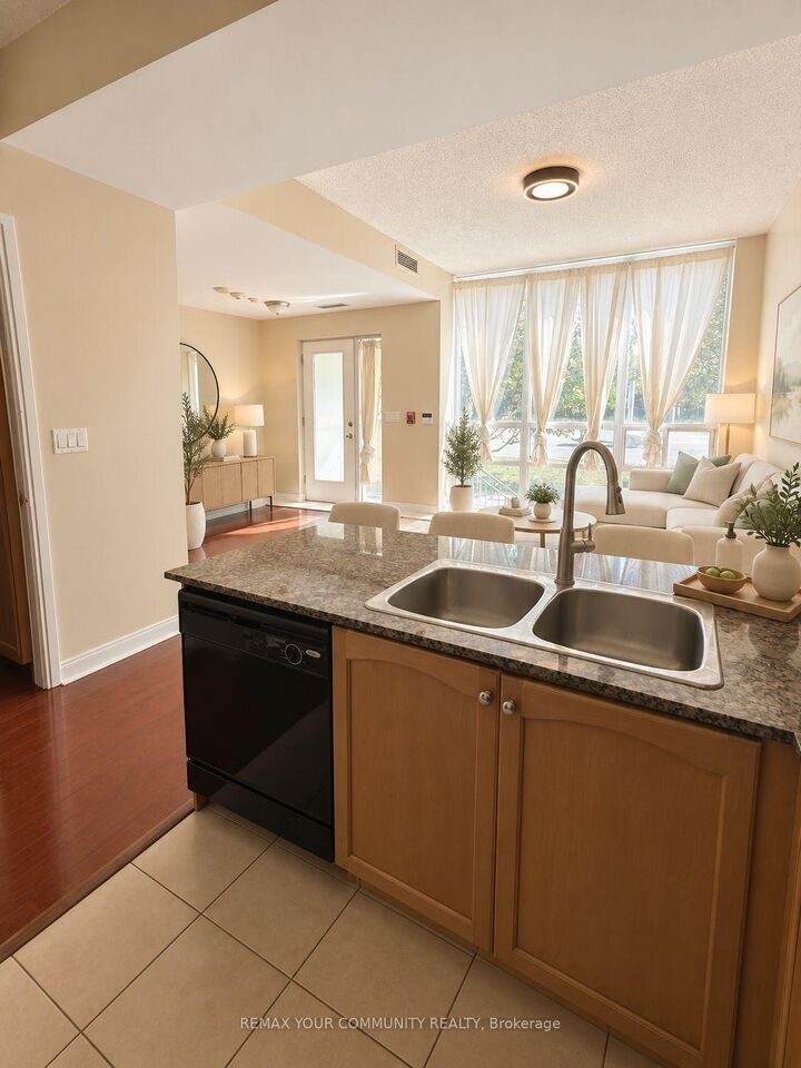 Property Photo:  70 Absolute Avenue Th 128  ON L4Z 0A4 