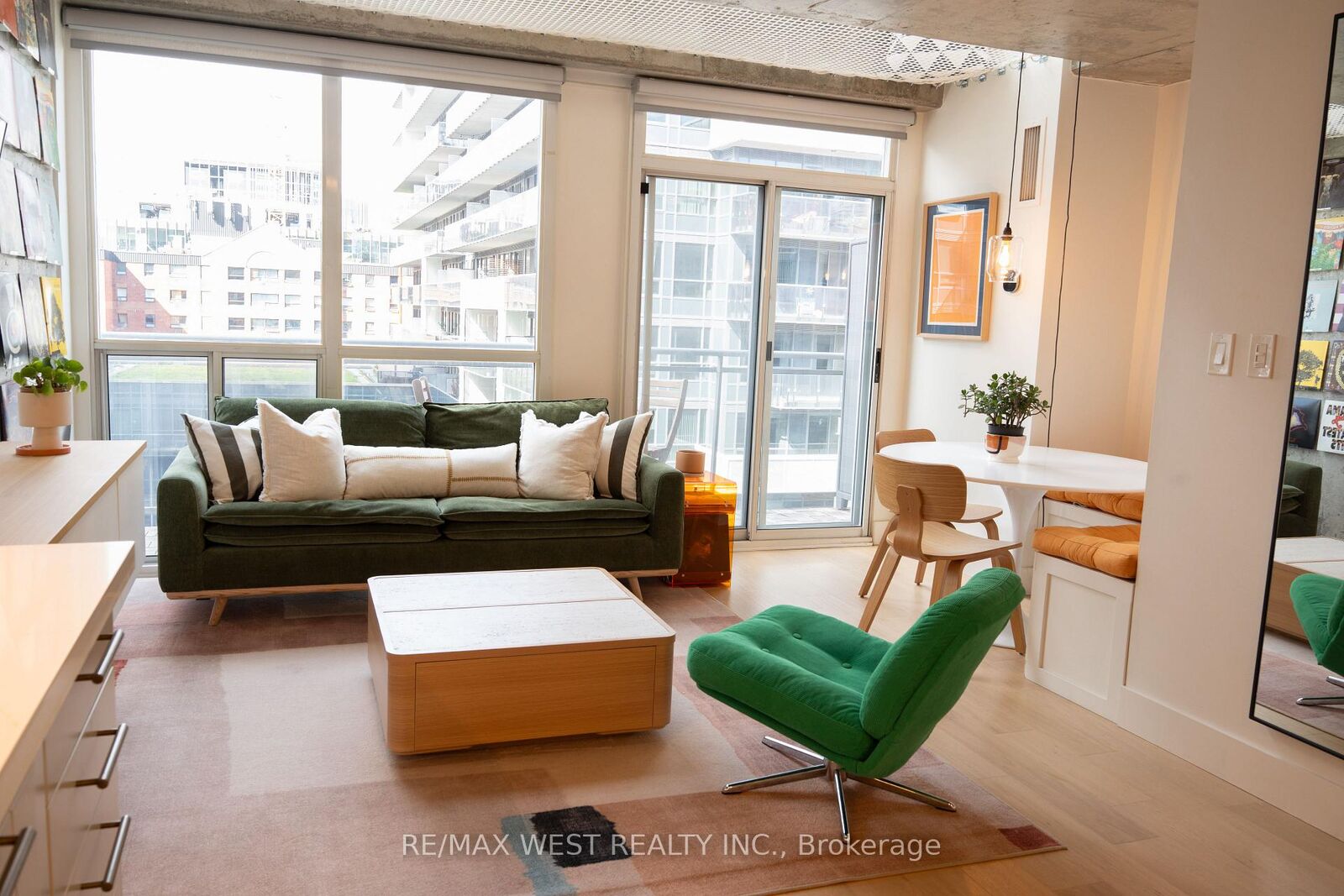 Property Photo:  1029 King Street W 820  ON M6K 3M9 