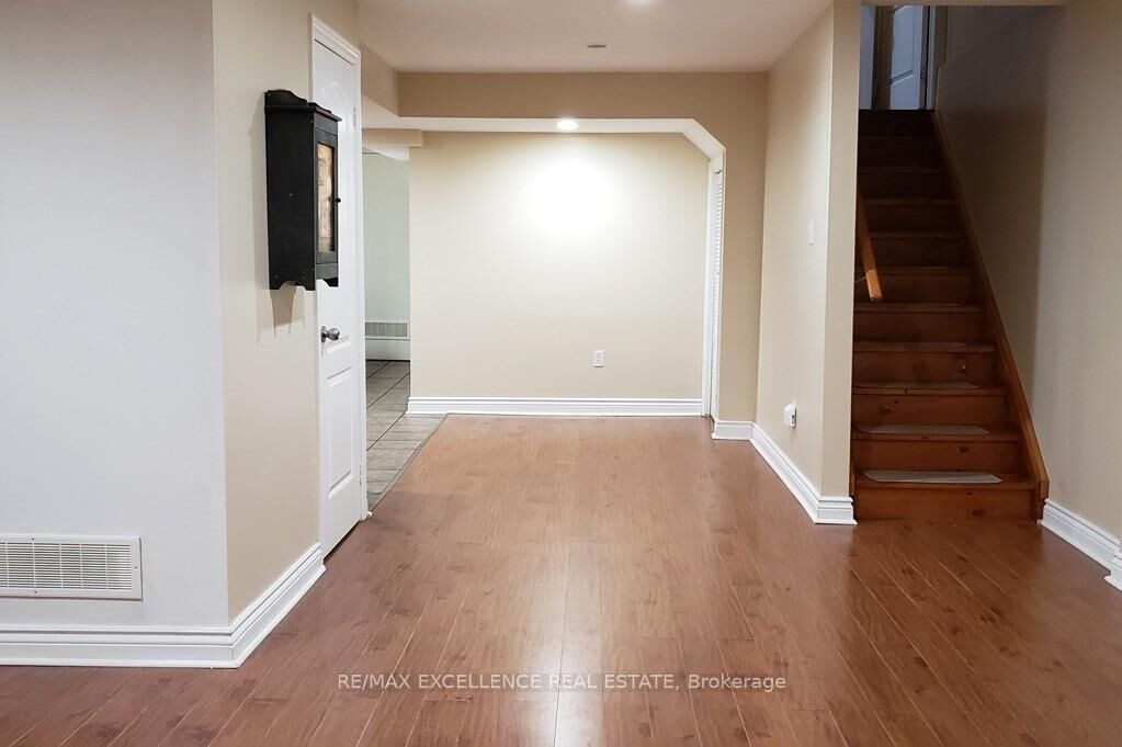 Property Photo:  5553 Bonnie Street  ON L5M 0N7 