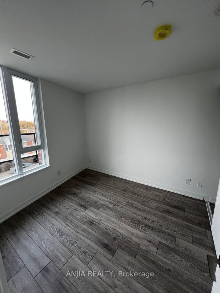 Property Photo:  3100 Keele Street 412  ON M3M 2H4 