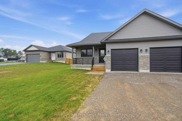 Property Photo:  33 Clayton John Avenue  ON K0K 1H0 