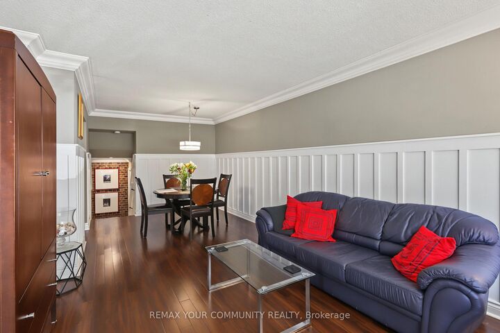 Property Photo: 33 McDonald Drive ON L4G 2T4