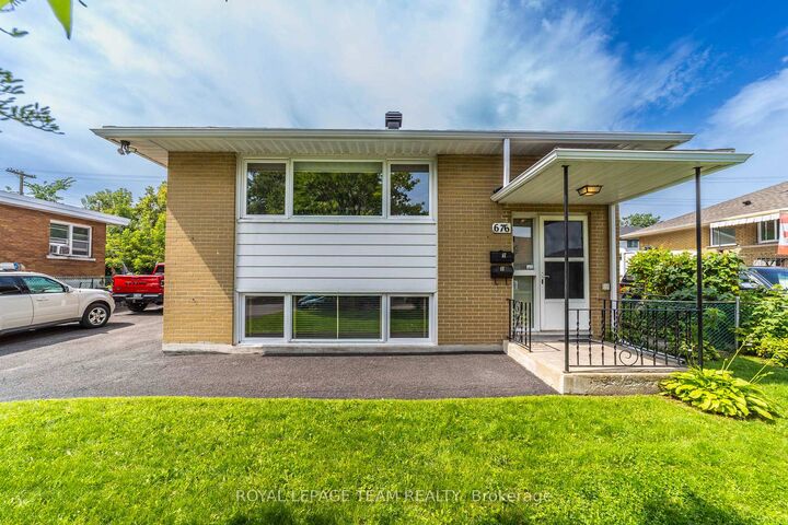 Property Photo:  676 Borthwick Avenue  ON K1K 2M2 