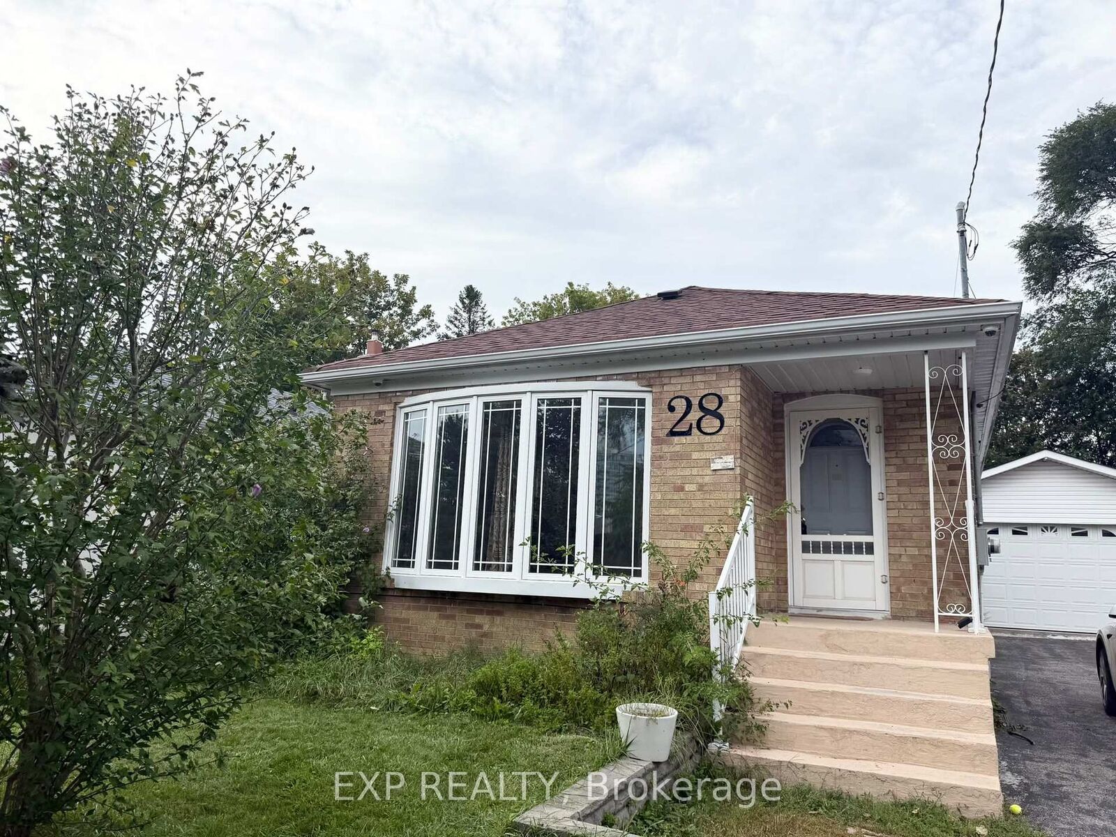Property Photo:  28 Seminole Avenue  ON M1J 1N1 