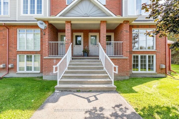 Property Photo:  1715 Blohm Drive  ON K1G 6N6 