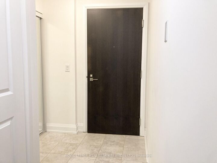 Property Photo:  55 De Boers Drive 204  ON M3J 0G5 