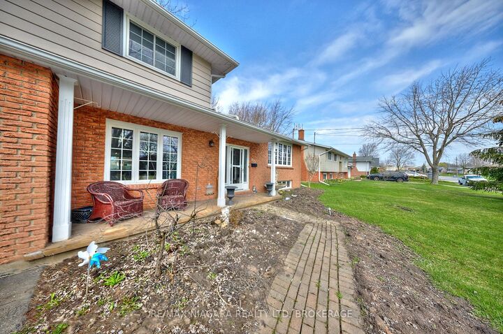 Property Photo:  953 Grandview Road  ON L2A 5R4 