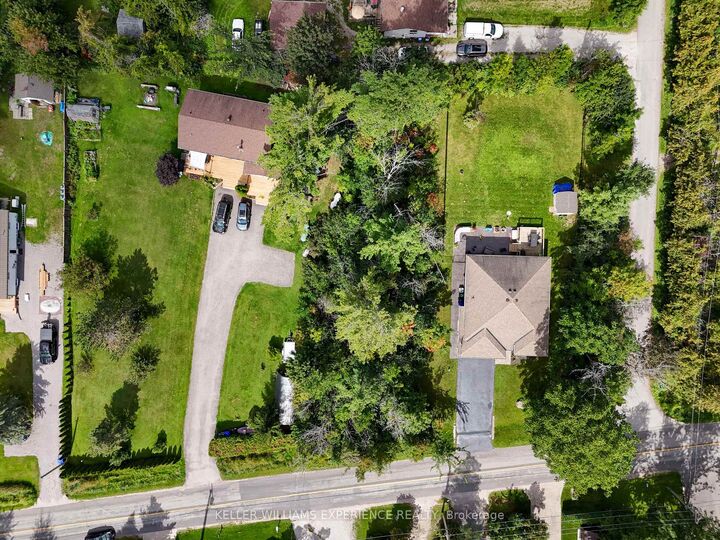 Property Photo:  108 Lakeshore Road E  ON L0L 2E0 