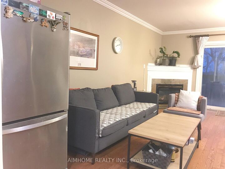 Property Photo:  800 Dundas Street W 30  ON L5C 4S9 