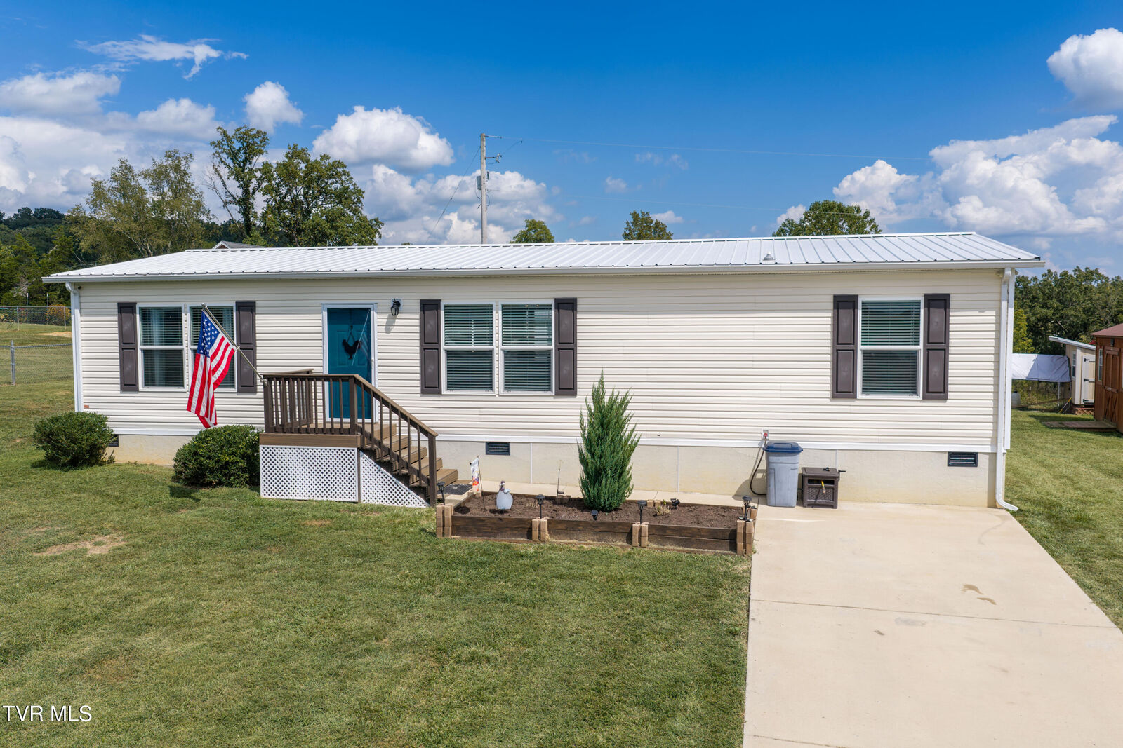 Property Photo:  152 Rolling Hills Drive  TN 37642 