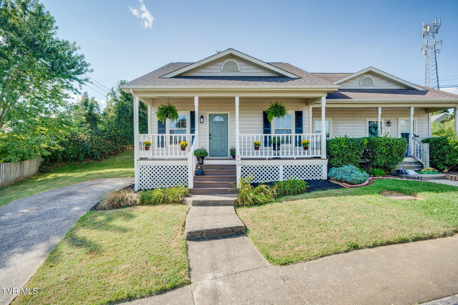 Property Photo:  263 Main Street Village Drive  TN 37659 