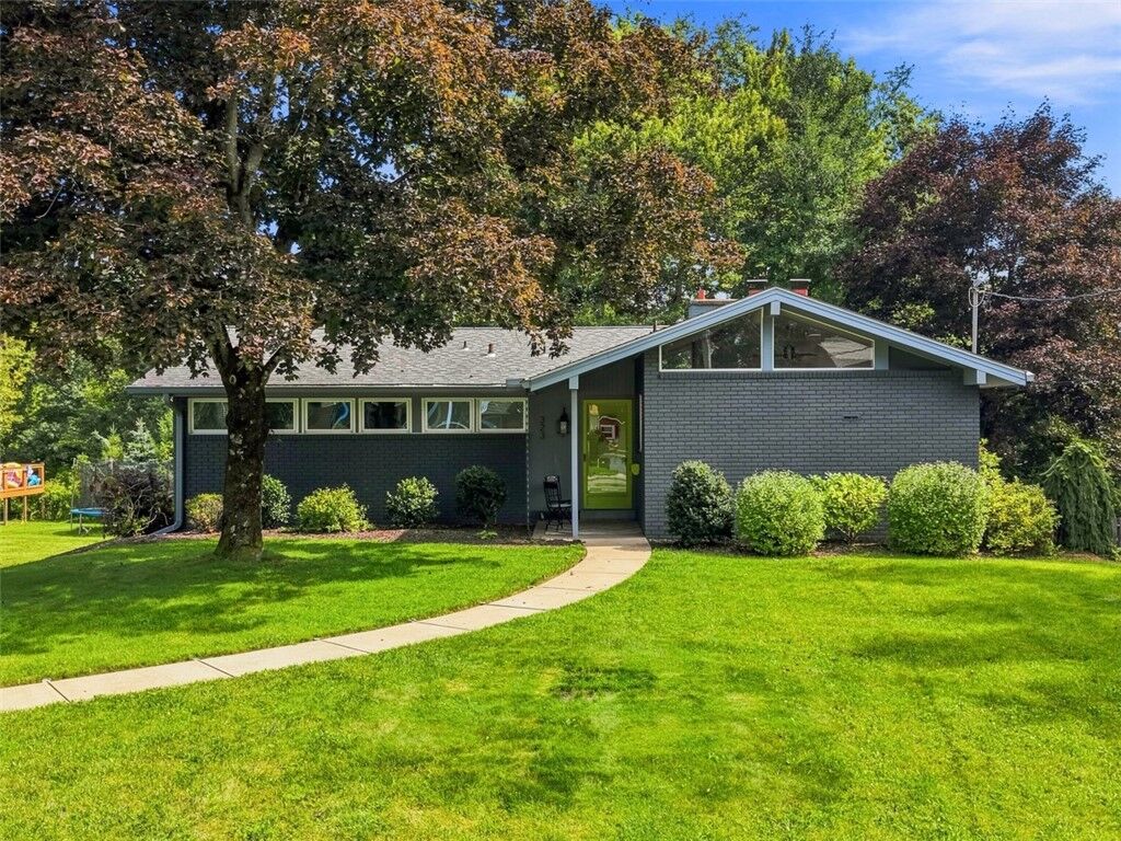 Property Photo: 323 Tadmar Ave PA 15237