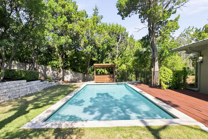 Property Photo:  515 Yaupon Valley Road  TX 78746 