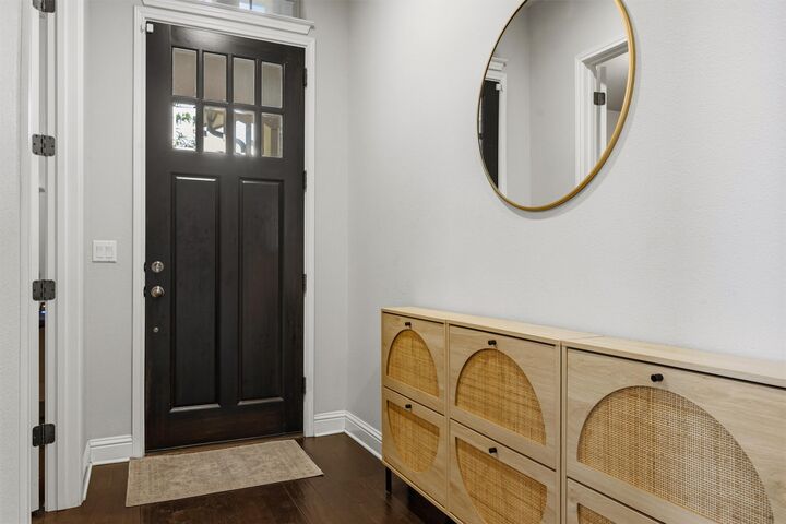 Property Photo: 7122 Cut Plains Trail 17 TX 78726