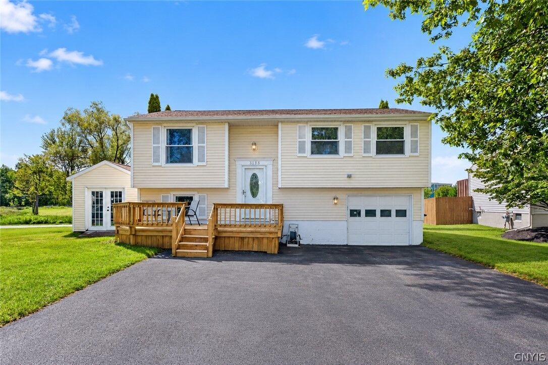Property Photo:  3888 Pintail Path  NY 13090 