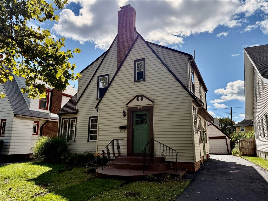 Property Photo:  247 Genesee Park Boulevard  NY 14619 