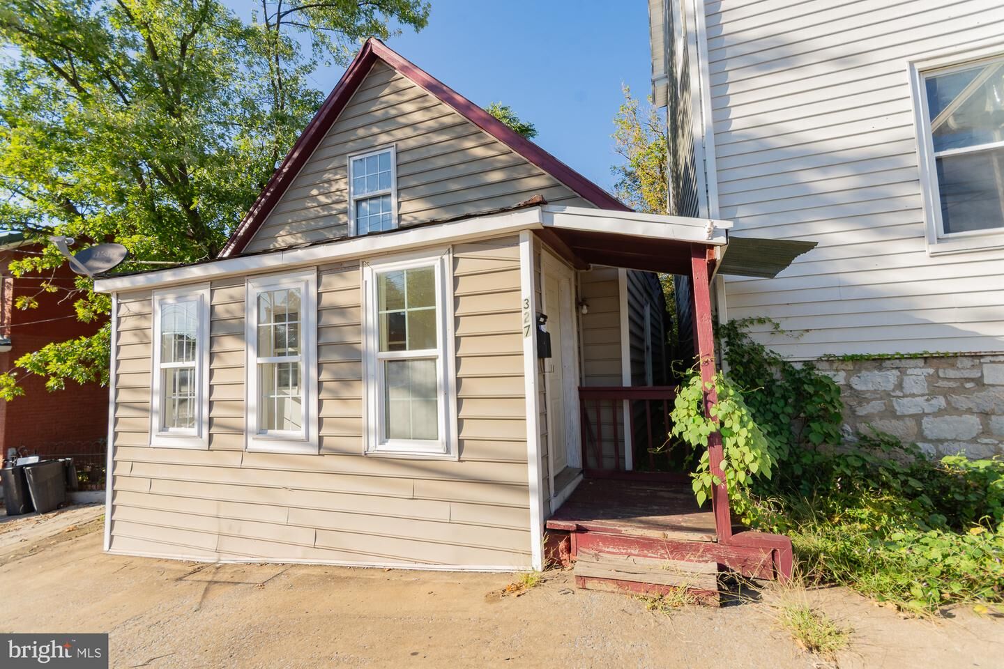 Property Photo:  327 E Burke Street  WV 25404 
