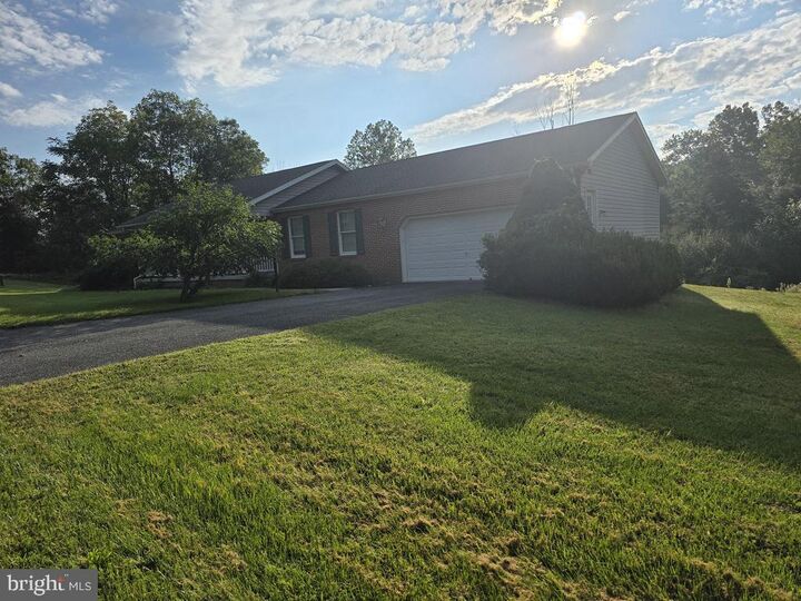 Property Photo:  85 White Road  PA 17325 