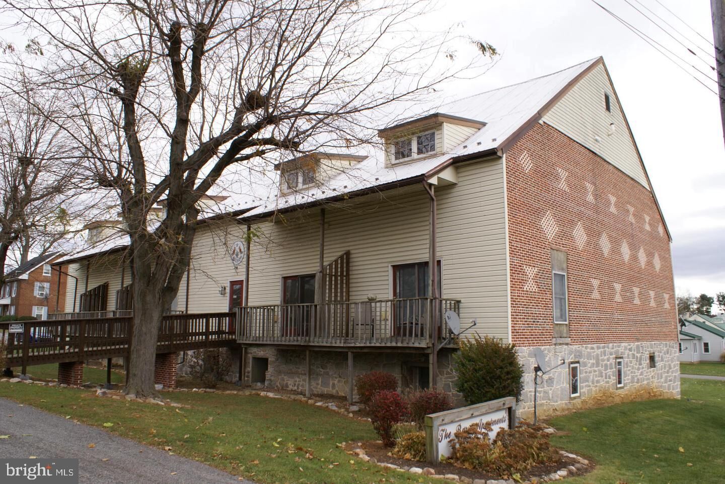Property Photo:  1121 Stanley Avenue 13  PA 17201 