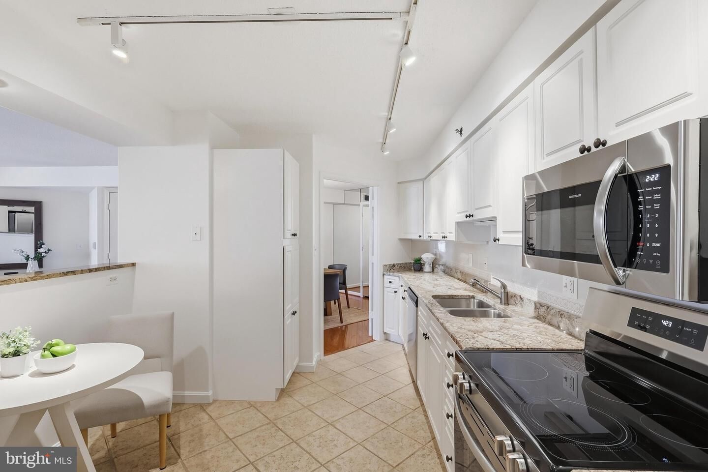 Property Photo:  2181 Jamieson Avenue 805  VA 22314 