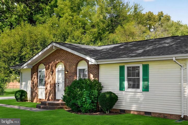 Property Photo:  11269 Cedar Avenue  VA 22701 