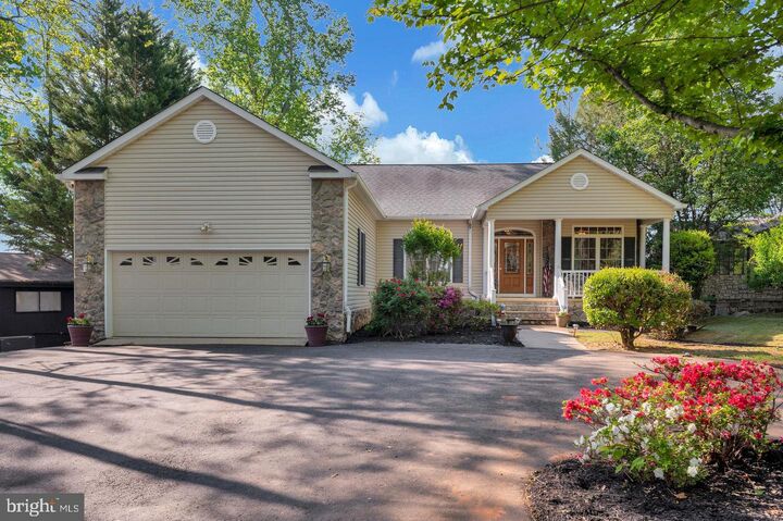 Property Photo:  626 Cornwallis Avenue  VA 22508 