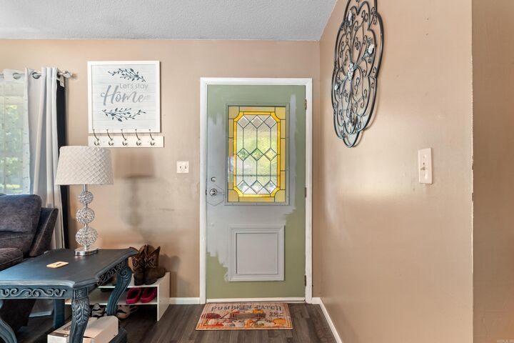 Property Photo:  1801 Gregg Road  AR 72653 