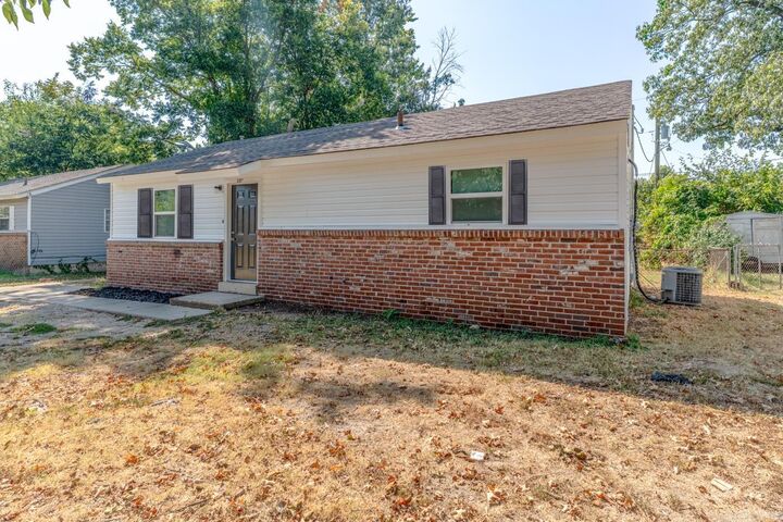 Property Photo:  3207 Fairview Dr  AR 72401 