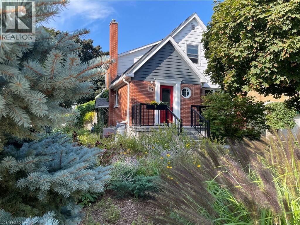 Property Photo:  87 Brentwood Avenue  ON N2H 2C7 