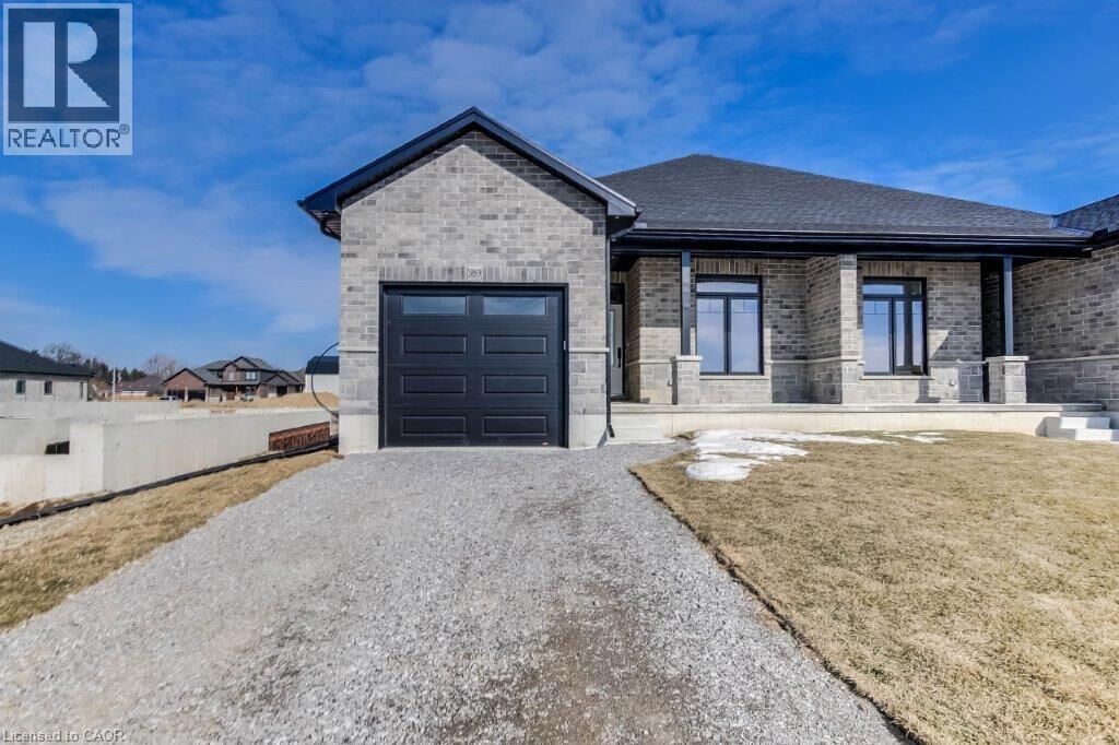 Property Photo:  383 Argyle Avenue  ON N4B 0B2 