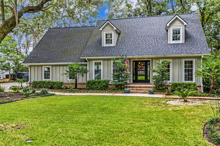 Property Photo:  1391 Parkshore Drive  SC 29407 